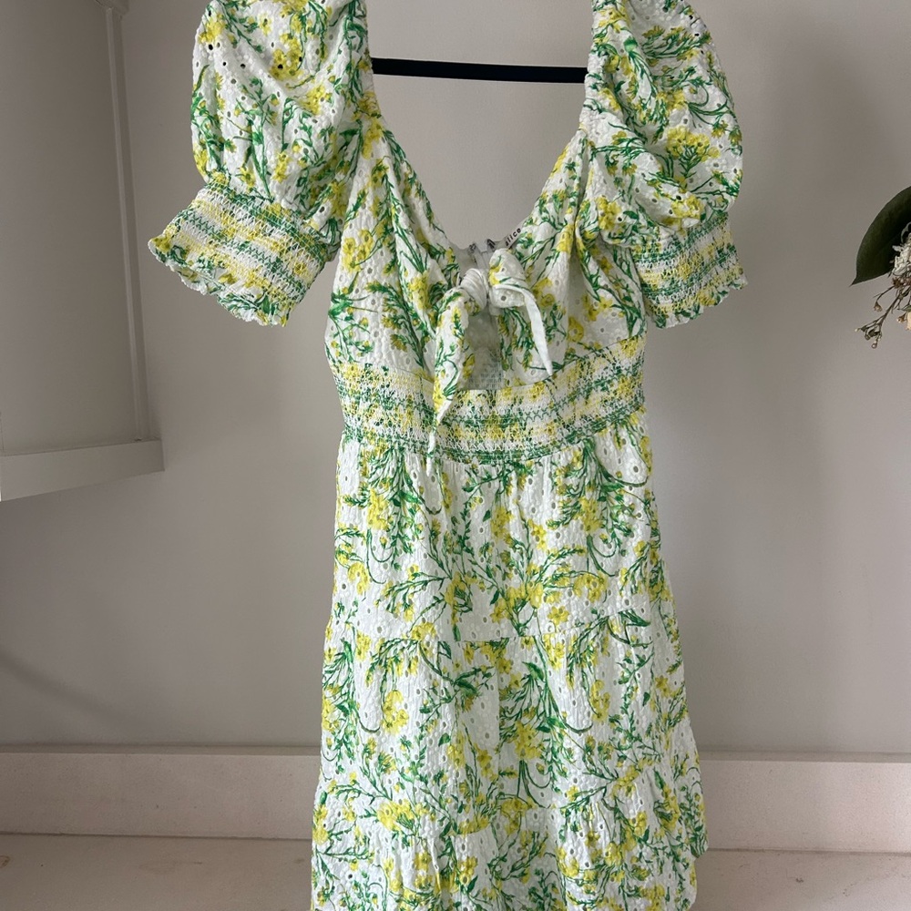 Alice + Olivia Green and Yellow Tie Front Puff Sleeve Midi Dress
